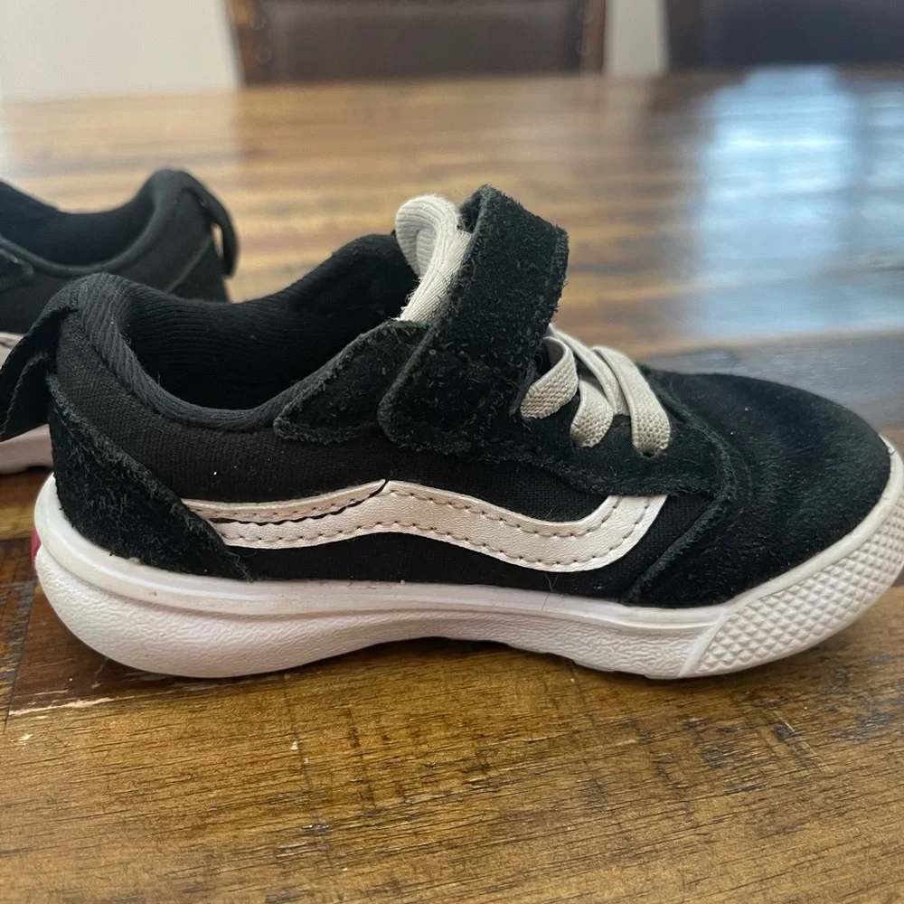 Vans Kids Ultrarange 66 V Black White Sneakers - Picture 6 of 12
